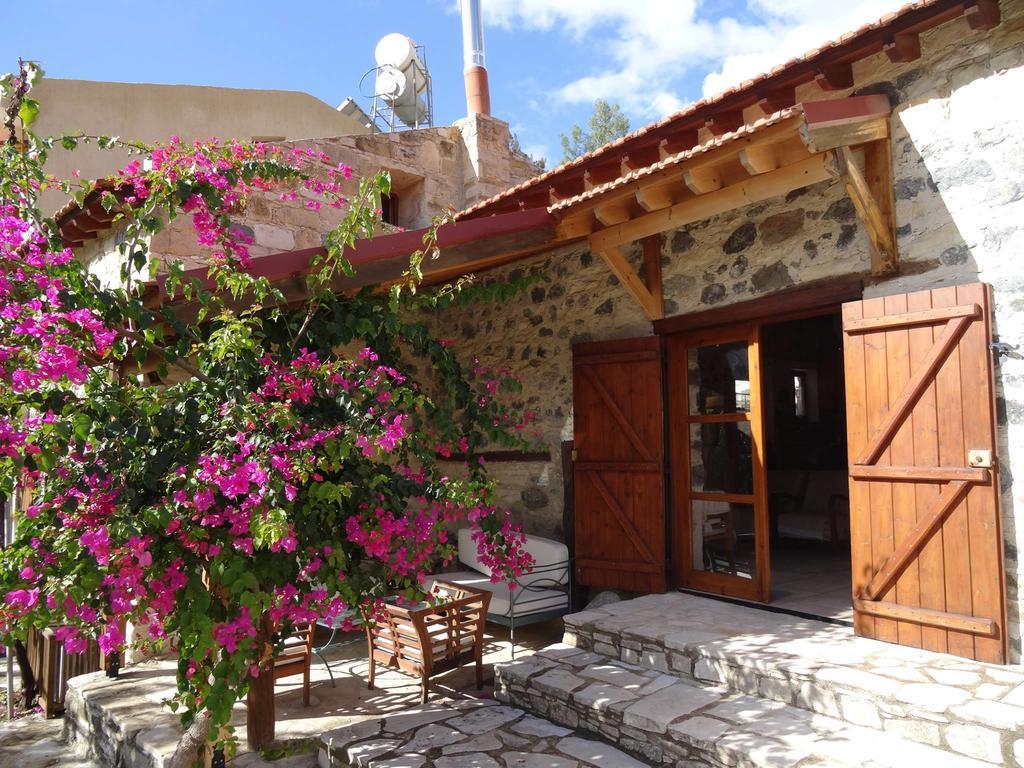 Blue Cottage Apsiou Exterior foto