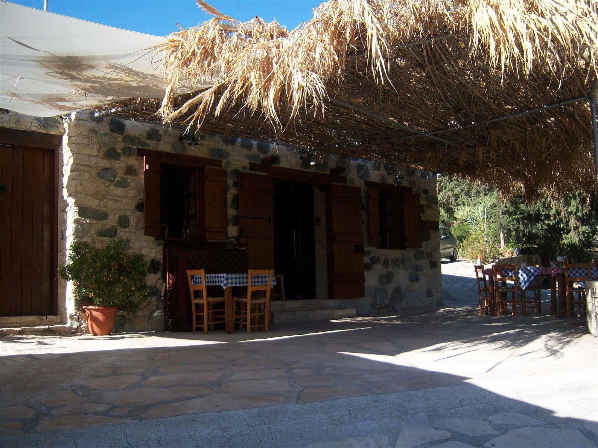 Blue Cottage Apsiou Exterior foto